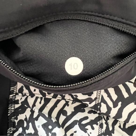 Lululemon pace rival athletic skirt skort mid rise women’s size 10 black white - Picture 4 of 7